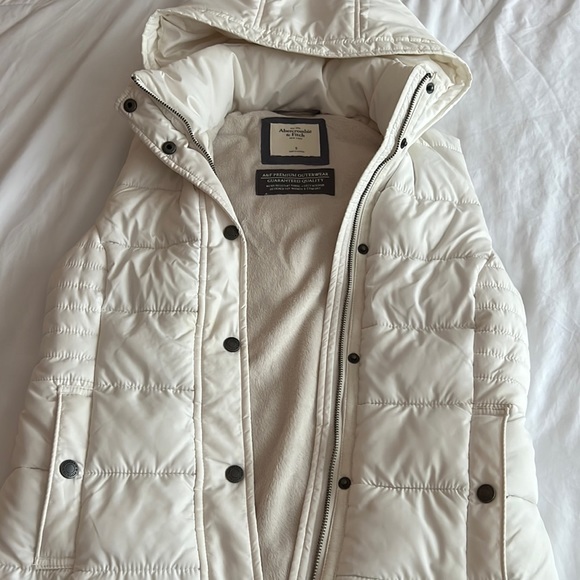 Abercrombie & Fitch Other - Small white vest, worn once